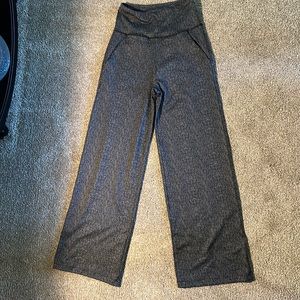 Kira grace size small women's wide leg with pockets and high slimming waistband